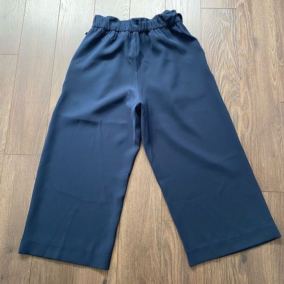 LULULEMON Noir Crop in True Navy - Picture 3 of 11